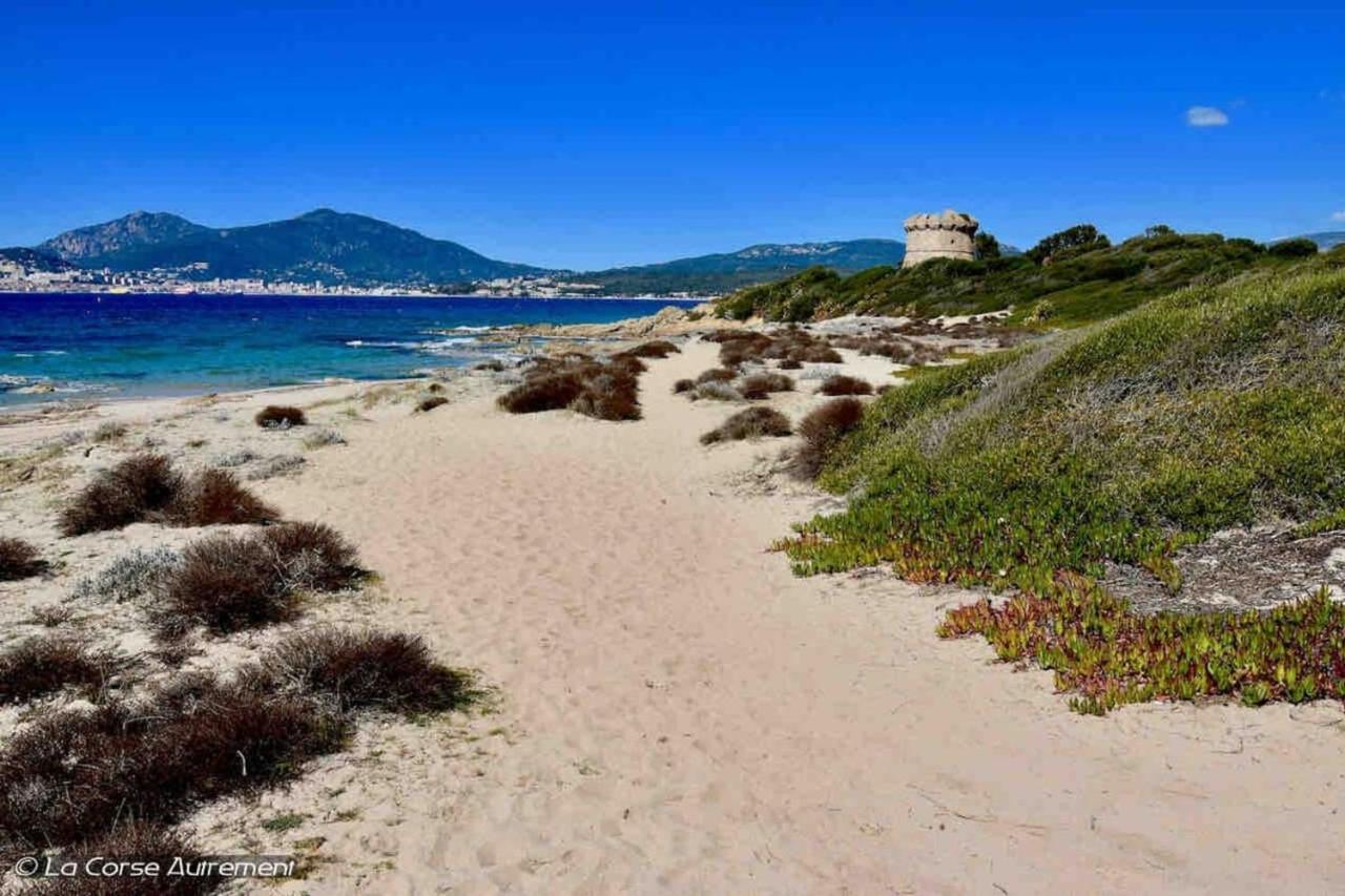 Appartement Central Avec Tres Jolie Vue Ajaccio  Exterior foto