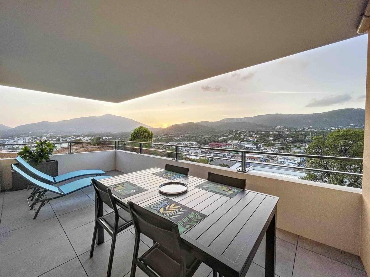 Appartement Central Avec Tres Jolie Vue Ajaccio  Exterior foto